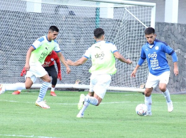 La Albirroja Sub 20 ya piensa en Perú - APF