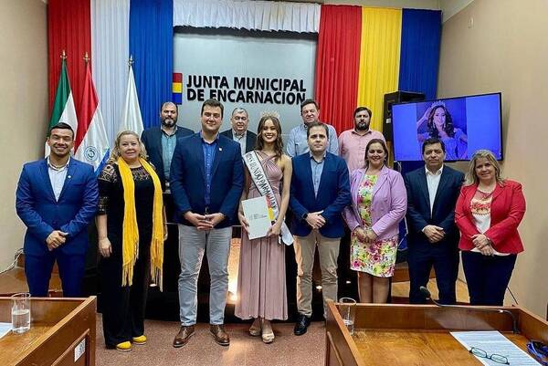 Municipalidad de Encarnación homenajeó a Miss Mundo Paraguay 2022