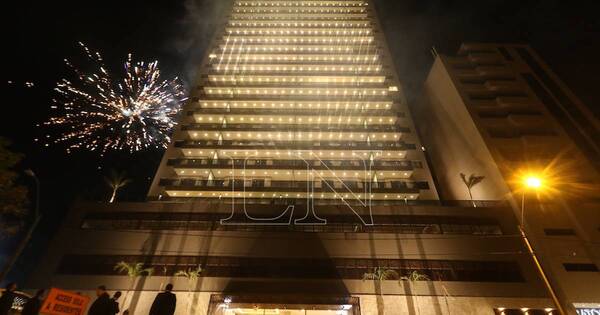 La Nación / Inauguraron el imponente edificio Molas 1321, el lugar para vivir