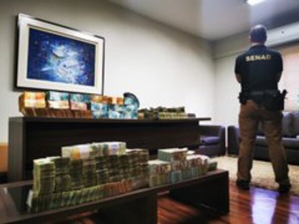 Hallan USD 1,5 millones en oficina paralela de casa de cambios en Asunción