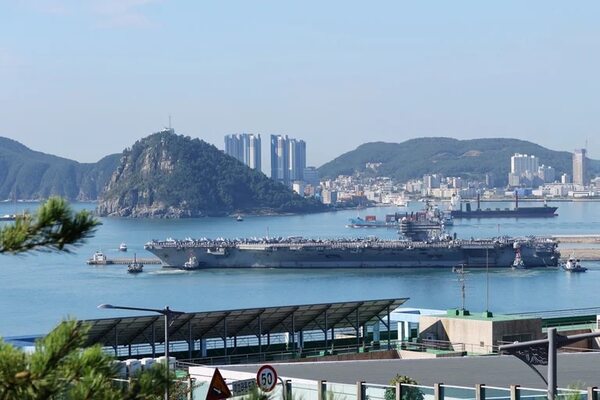 El portaaviones USS Ronald Reagan llegó a Seúl como clara advertencia a Pyongyang sobre el uso de armas nucleares - .::Agencia IP::.