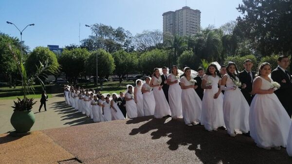 Casamiento comunitario unió a 30 parejas en Ciudad del Este
