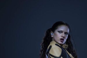 Rosalía cumple 30 años y alcanza la cumbre de la revolución musical - Música - ABC Color