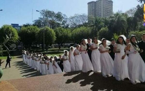 Casamiento comunitario unió a 30 parejas en Ciudad del Este – Prensa 5