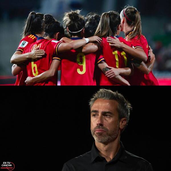 Crónica / [VIDEO] Intentaron echar al DT de su selección, no lo lograron y renunciaron todas