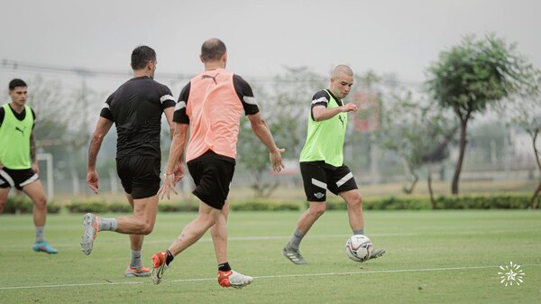 Hugo Martínez está casi listo para volver en Libertad