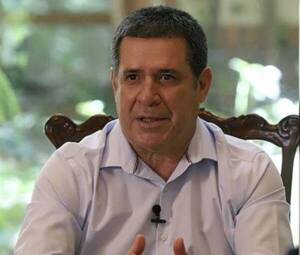 Crónica / Horacio Cartes ruega a los colorados "nunca más a la llanura"