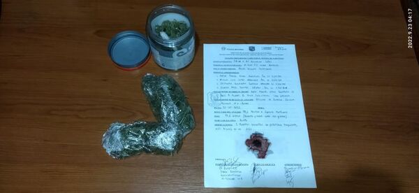 Aprehenden a cuatro personas por supuesta tenencia de marihuana - Policiales - ABC Color