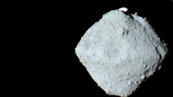 Hallan agua carbonatada y materia orgánica en muestras de asteroide