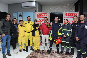 Kapeto Cano entrega aporte a cuerpos de bomberos de Hernandarias para recuperar ambulancias | DIARIO PRIMERA PLANA