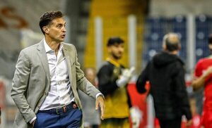 Irán sorprende a Uruguay y corta el invicto de Diego Alonso