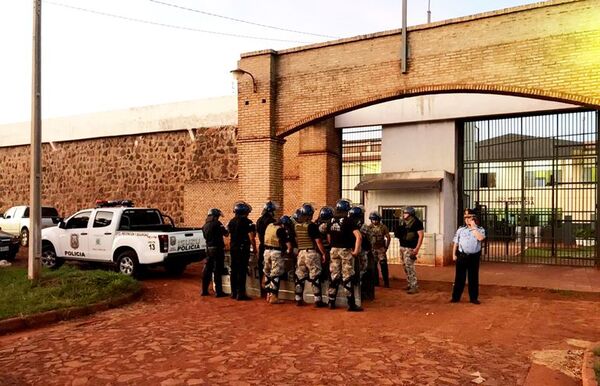 Reportan presunto enfrentamiento en la penitenciaría de Pedro Juan Caballero  - Policiales - ABC Color
