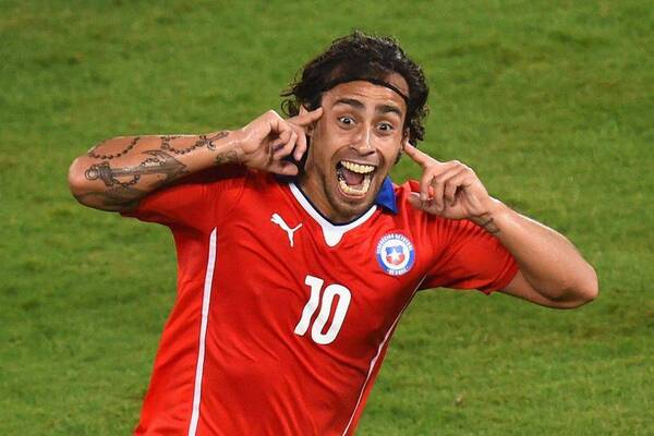 Crónica / Pelotero acusó a exDT de la selección de Chile de ser un gran ka´urapo