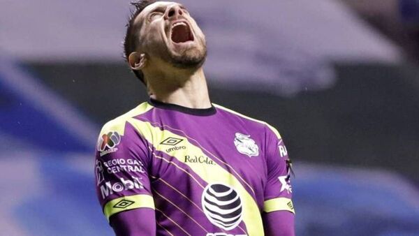 Antony Silva pide no caer en una noticia falsa sobre él
