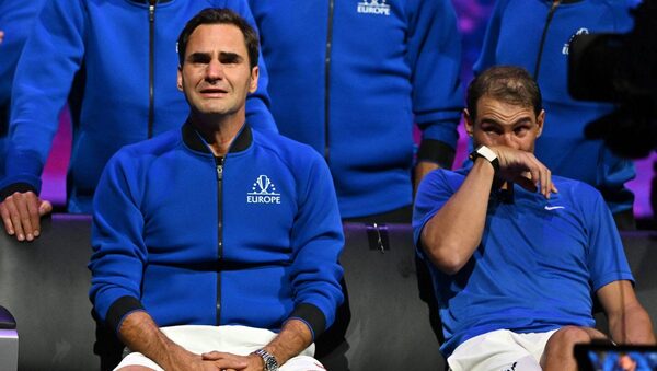 En medio de lágrimas y una gran ovación, Roger Federer cerró una espectacular carrera