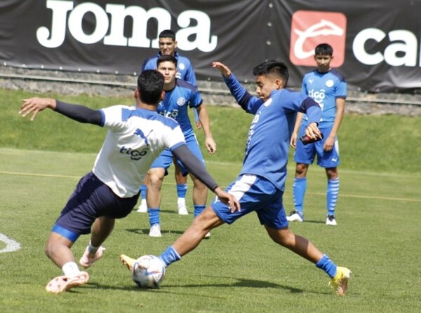 La Albirroja Sub 20 espera por Perú - APF