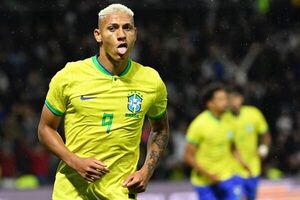 Brasil ‘Ghana’, Uruguay pierde y Ecuador empata camino a Qatar - Fútbol Internacional - ABC Color