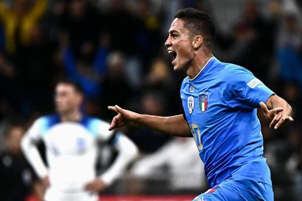 Italia manda a Inglaterra a la B - Fútbol Internacional - ABC Color
