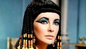 ¿Semen? Mirá qué modelo paraguaya lo usa como crema para la belleza, al igual que Cleopatra