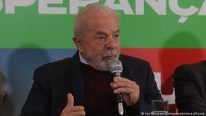 Lula dice que Bolsonaro ataca urnas electrónicas para justificar derrota