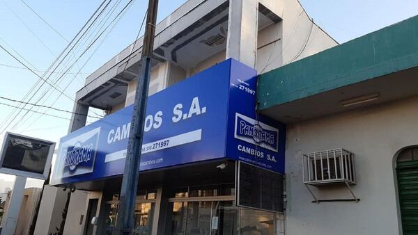 Imputan a gerente y a guardia de casa de cambios allanada