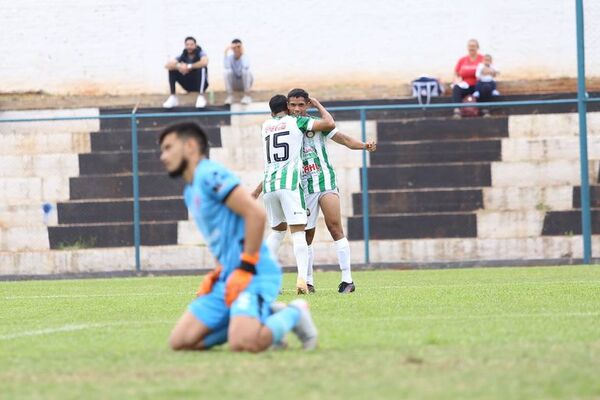 Sportivo Iteño, otro que perdió y descendió a la Primera B - Fútbol de Intermedia - ABC Color