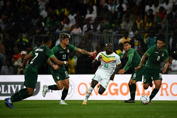 Senegal venció sin problemas a Bolivia, en el 'debut' particular de Gustavo Costas