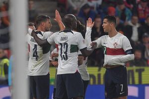 Portugal golea y es líder del grupo A2 - Fútbol Internacional - ABC Color