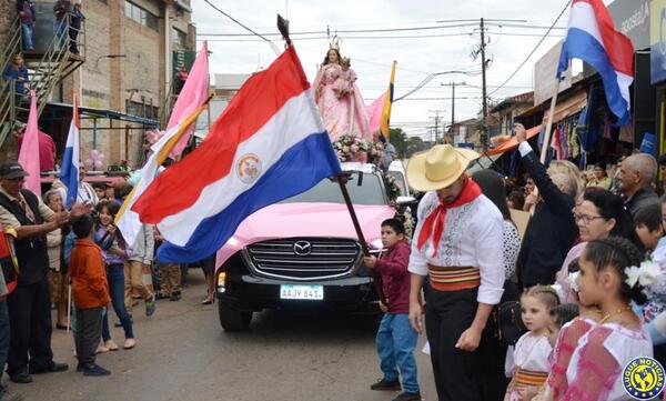 Bandera jere: Luqueños inician festividad mariana con Jopói Tupãsÿme guarã •