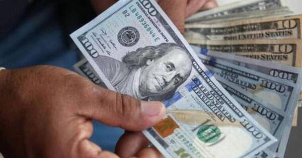 La Nación / Dólar: demanda sigue sostenida mientras escasea la oferta, señalan