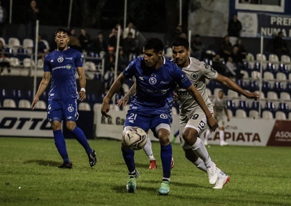 Sol de América vence de visita al 12 de Octubre