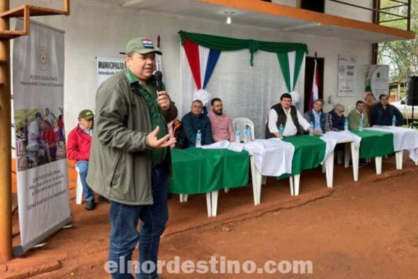 Ambicioso proyecto departamental de Siembra del Tártago y Sésamo es presentado por el diputado Juancho Acosta