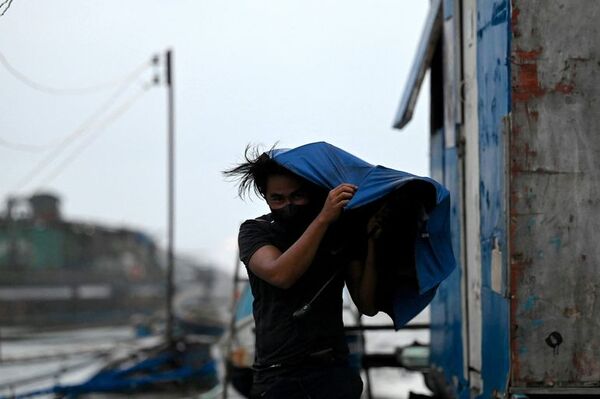 Filipinas evacúa zonas costeras y paraliza transporte marítimo por tifón Noru - Mundo - ABC Color