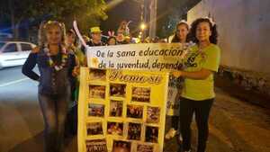 Colegio Sgto. Silva realizó su tradicional desfile de primavera con participación de ex alumnos » San Lorenzo PY