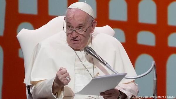 Papa Francisco pide a líderes mundiales “iniciativas” para acabar con la guerra en Ucrania