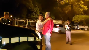 Un hombre intentó ayudar a su amigo retenido por la Caminera, pero terminó empeorando todo - Megacadena — Últimas Noticias de Paraguay