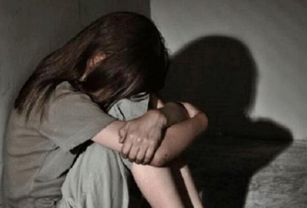 Policía abusó de niña de 13 años, quien quedó embarazada - Noticiero Paraguay
