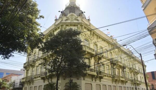 Preocupan iniciativas por USD 1.800 millones que pueden impactar al Fisco