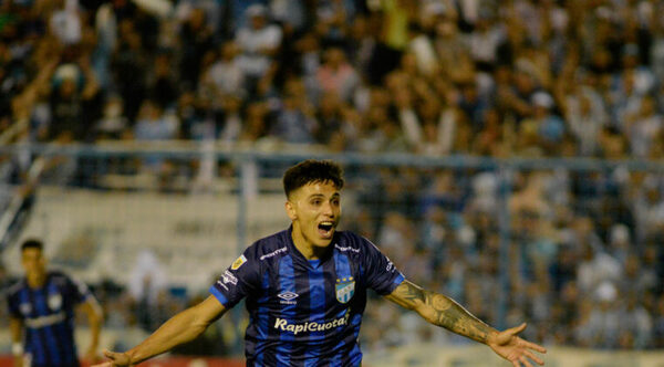 Atlético Tucumán no afloja, Boca no le pierde pisada y River se aleja