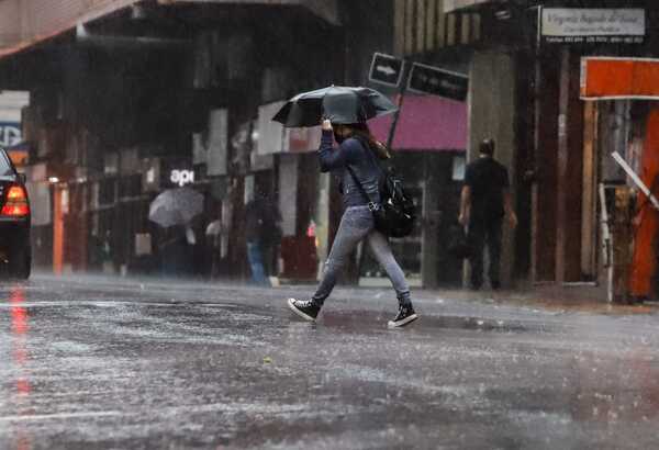 Lluvias con tormentas persisten sobre el país - Megacadena — Últimas Noticias de Paraguay