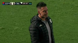Crónica / [VIDEO] El cántico que los cerristas le dedicaron a Iván Almeida