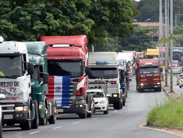 Camioneros se ratifican en manifestarse en inauguración de Odesur si no baja el combustible · Radio Monumental 1080 AM
