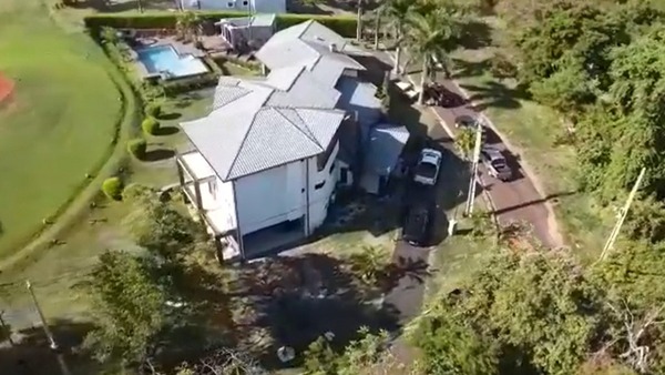 Ordenan secuestro de vehículos lujosos incautados en operativo "Turf" - Megacadena — Últimas Noticias de Paraguay