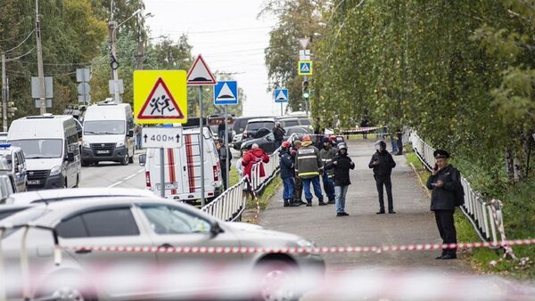 Ascienden a 13 los muertos en tiroteo en una escuela rusa