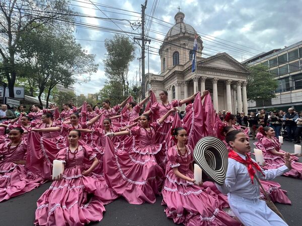 El Instituto Municipal de Arte presenta gala de danzas de Paraguay y América - .::Agencia IP::.