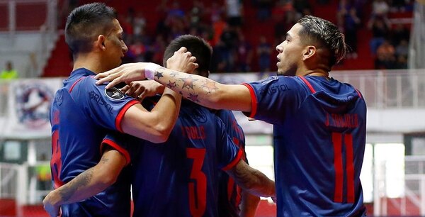 Cerro le gana al campeón y avanza como primero a los cuartos de la Copa