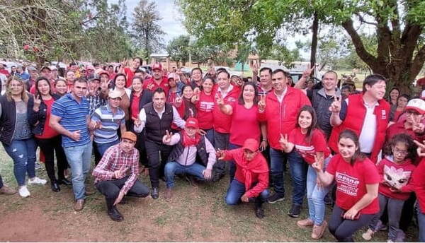 Pipo Díaz Verón realizó su recorrido en el distrito de Abaí - Noticiero Paraguay