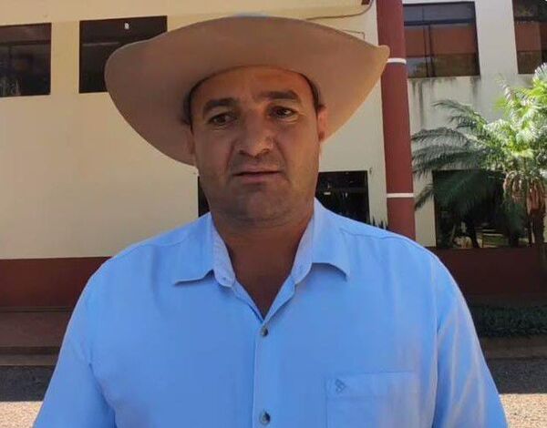 Imputan a intendente de exPuente Kyjha por atropello a mano armada - Nacionales - ABC Color