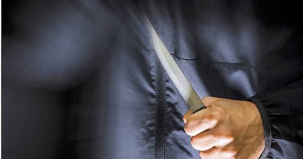 La Nación / Desconocido mata de una puñalada a un hombre