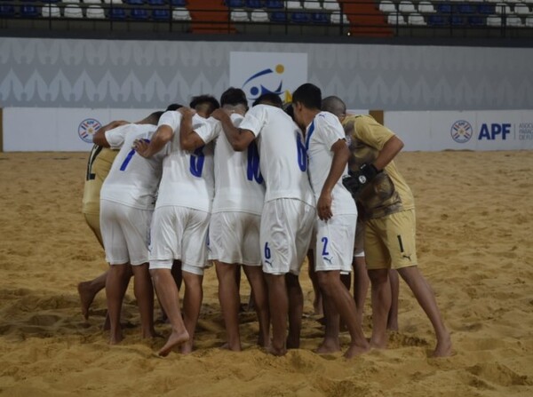 Con fútbol playa, la Albirroja iniciará la búsqueda de medallas en Asu2022 - APF